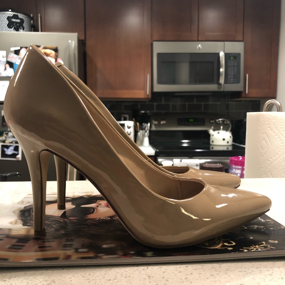 I.N.C. Nude patented leather pointed toe pumps
